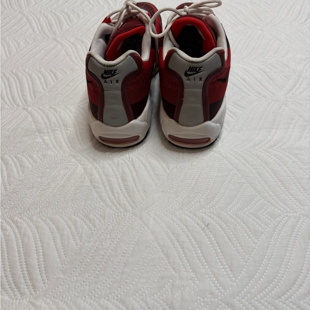Nike Air Max 95 Jacquard University Red Low Top Athletic Shoes. Size 12 - Picture 6 of 8